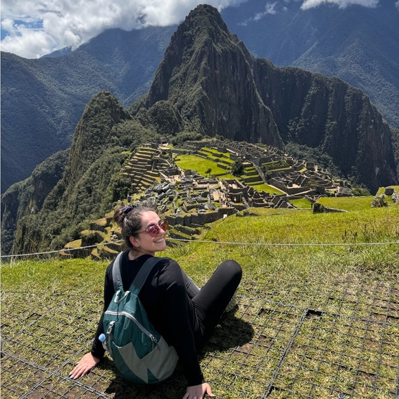 Connect with me on Instagram for $5 off your purchase! @Racheltwhite - Picture 3 of 13